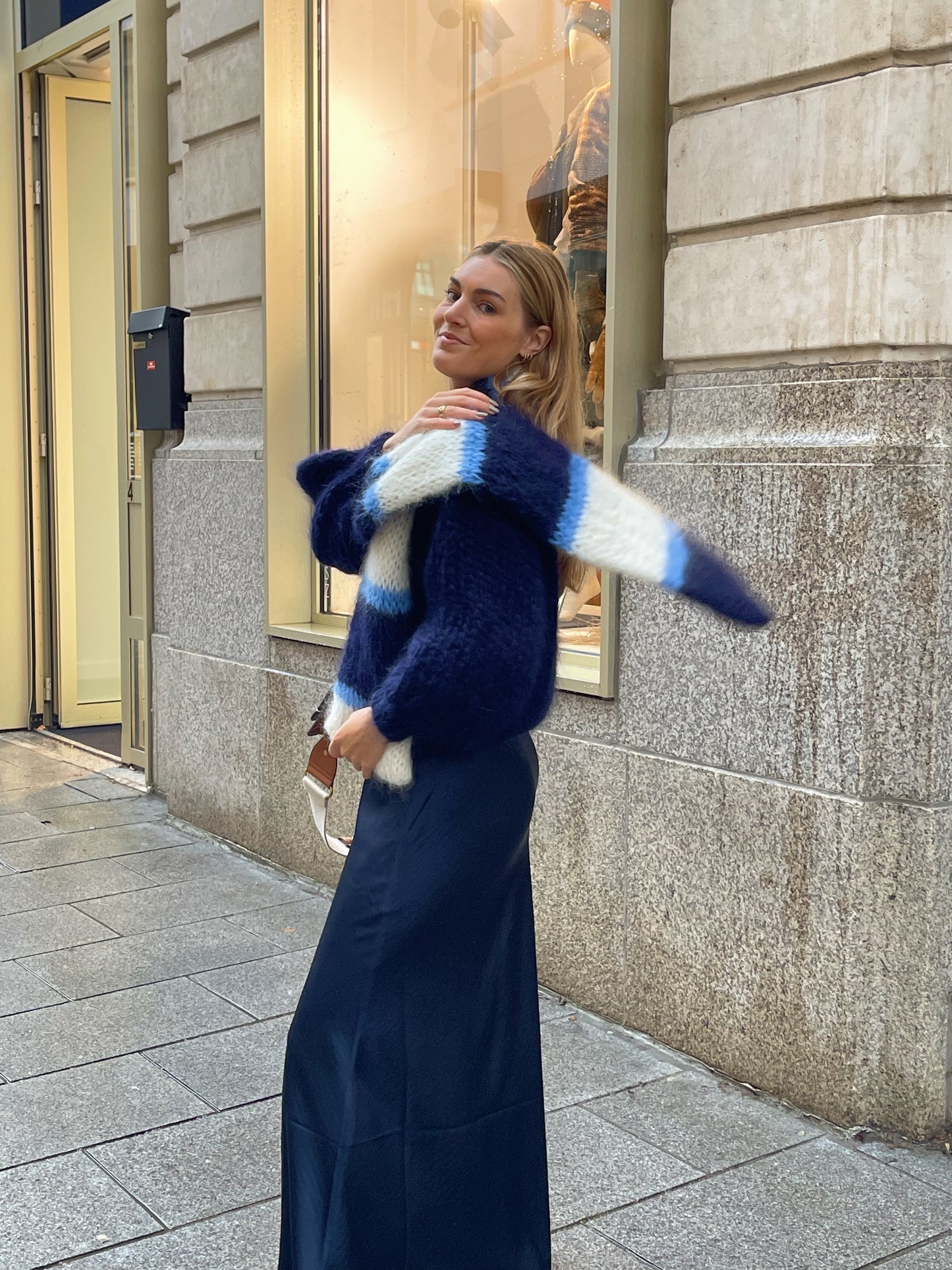 LOU SCARF - ecru & blue